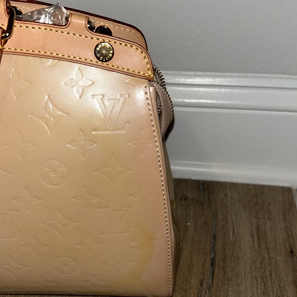 Brea Patent Leather Shoulder Handbag - Picture 5 of 15